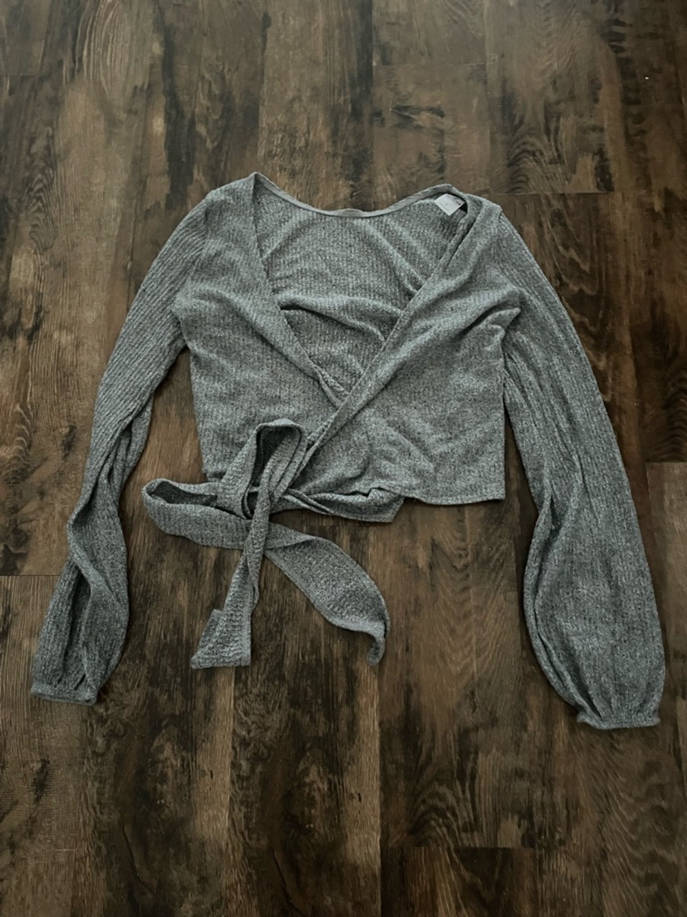Tie-Front Ribbed Long-Sleeve Top - Gray